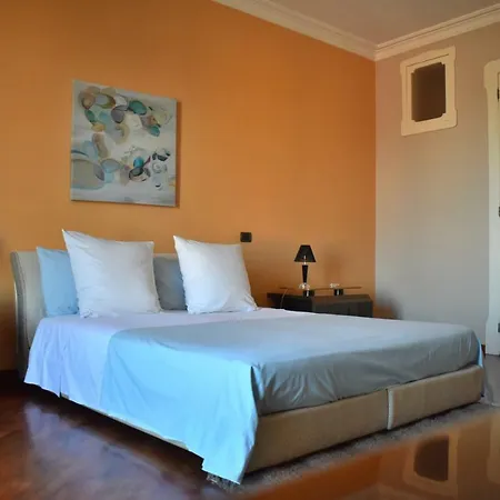 Grangela Bed & Breakfast 3*